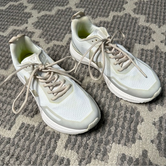 Veja Impala Mesh Sneaker in Eggshell/Pierre - Picture 3 of 14